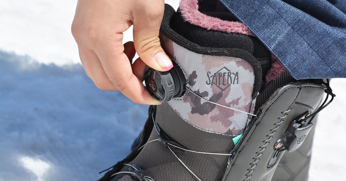 スノーボードブーツの履き方・ぬぎ方